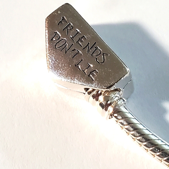 Authentic NEW Pandora Netflix Stranger Things Clasp Snake Chain Bracelet - Picture 4 of 10